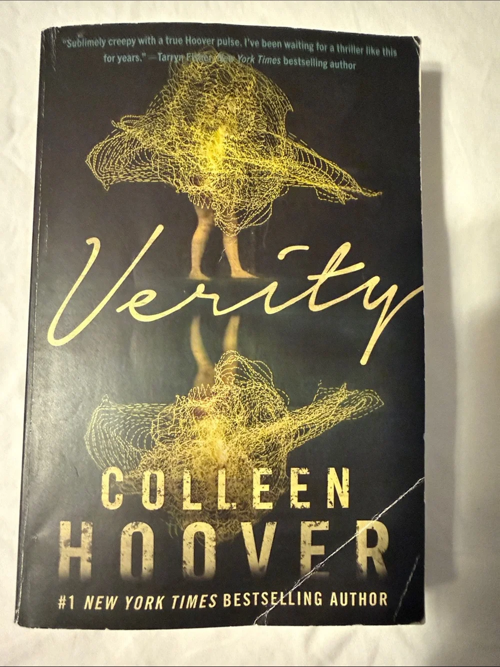 Verity by Colleen Hoover - Fiction book